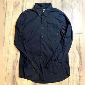 Men's Nike Black Button-Up Shirt. Large